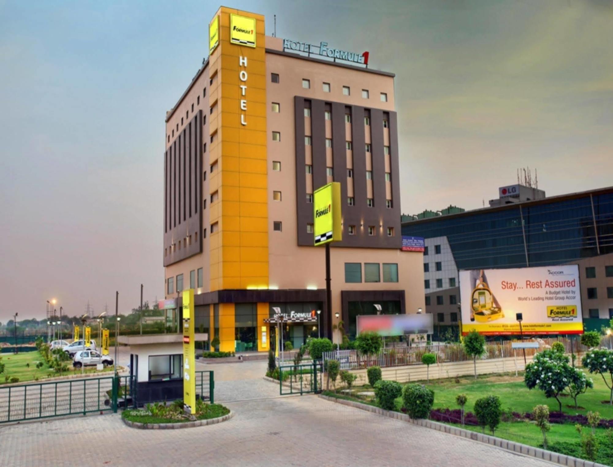 Hotel Caspia Pro Большая Нойда Экстерьер фото